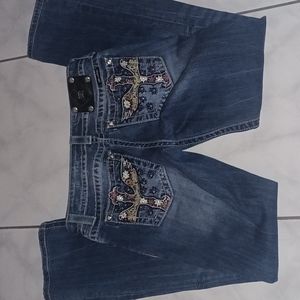 Miss Me peace sign embroidered pocket size 28 jeans